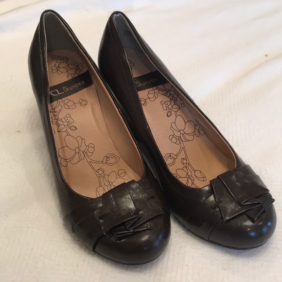 EUC Chinese Laundry Dark Brown wedges - Picture 1 of 4
